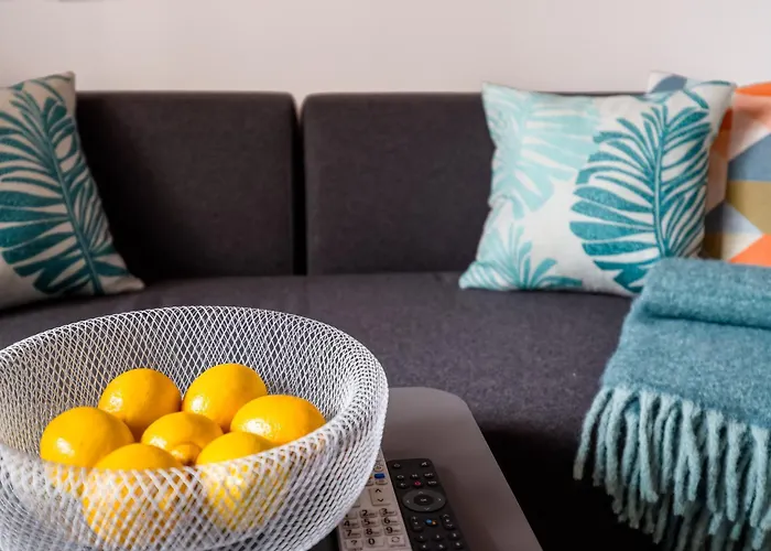 Vibe, Free Parking, In The Center *