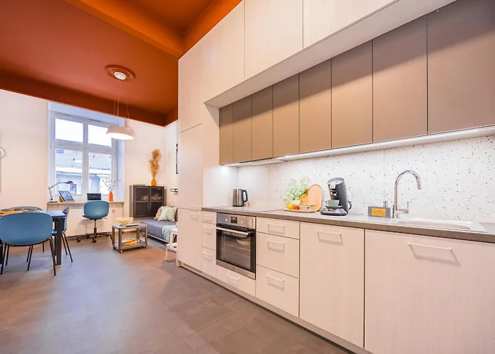 Vibe, Free Parking, In The Center