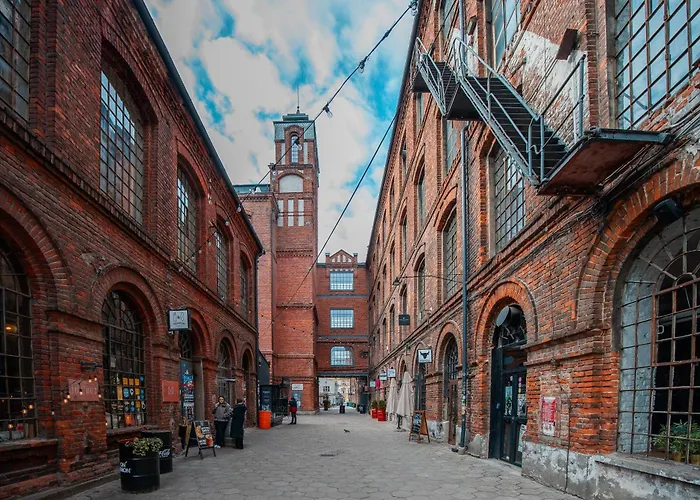 Vibe, Free Parking, In The Center Łódź